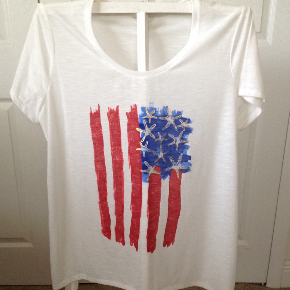 Coral Bay White T‑Shirt with Red and Blue Flag Graphic